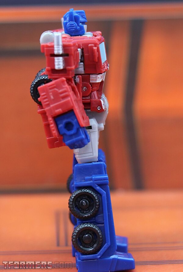 Transformers Kingdom Optimus Prime Core Class  (3 of 28)